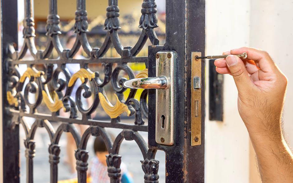 ouvrir une porte sans clé Alfortville
