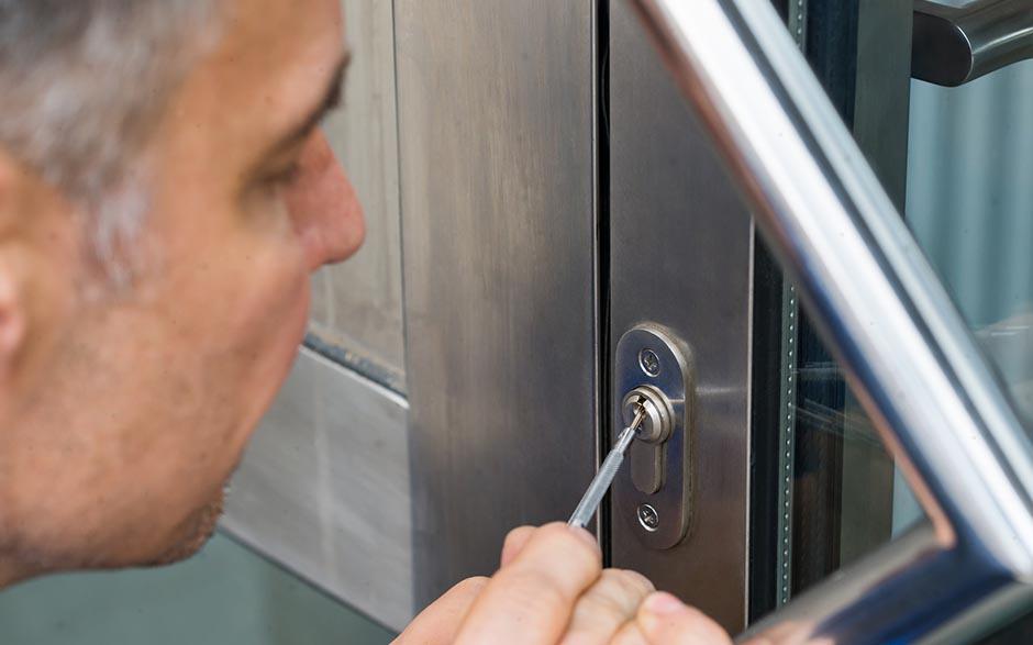 ouvrir une porte sans clé Brunoy